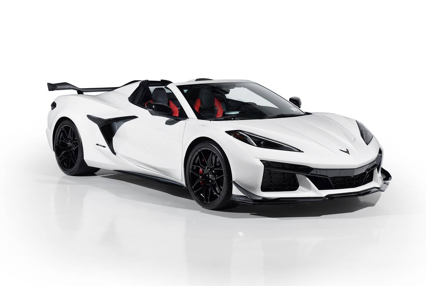 2023 Chevrolet Corvette Z06 3LZ — Convertible — 1,920 mi — Farmingdale, NY