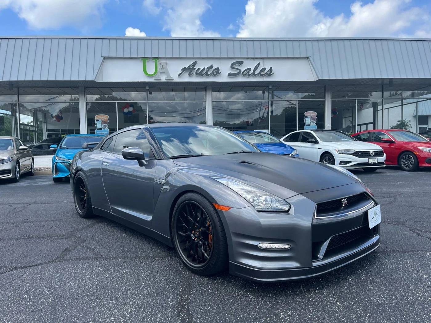 2014 Nissan GT-R Premium — Coupe — 19,260 mi — Vineland, NJ