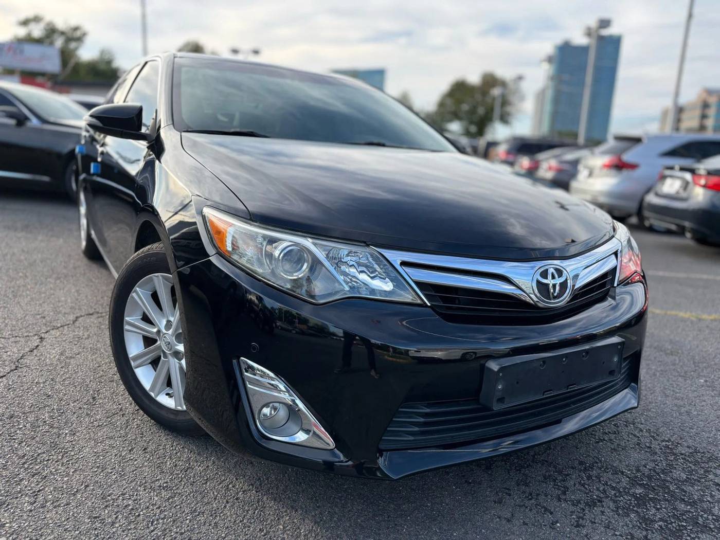 2013 Toyota Camry XLE V6 — Sedan — 56,948 mi — Vienna, VA