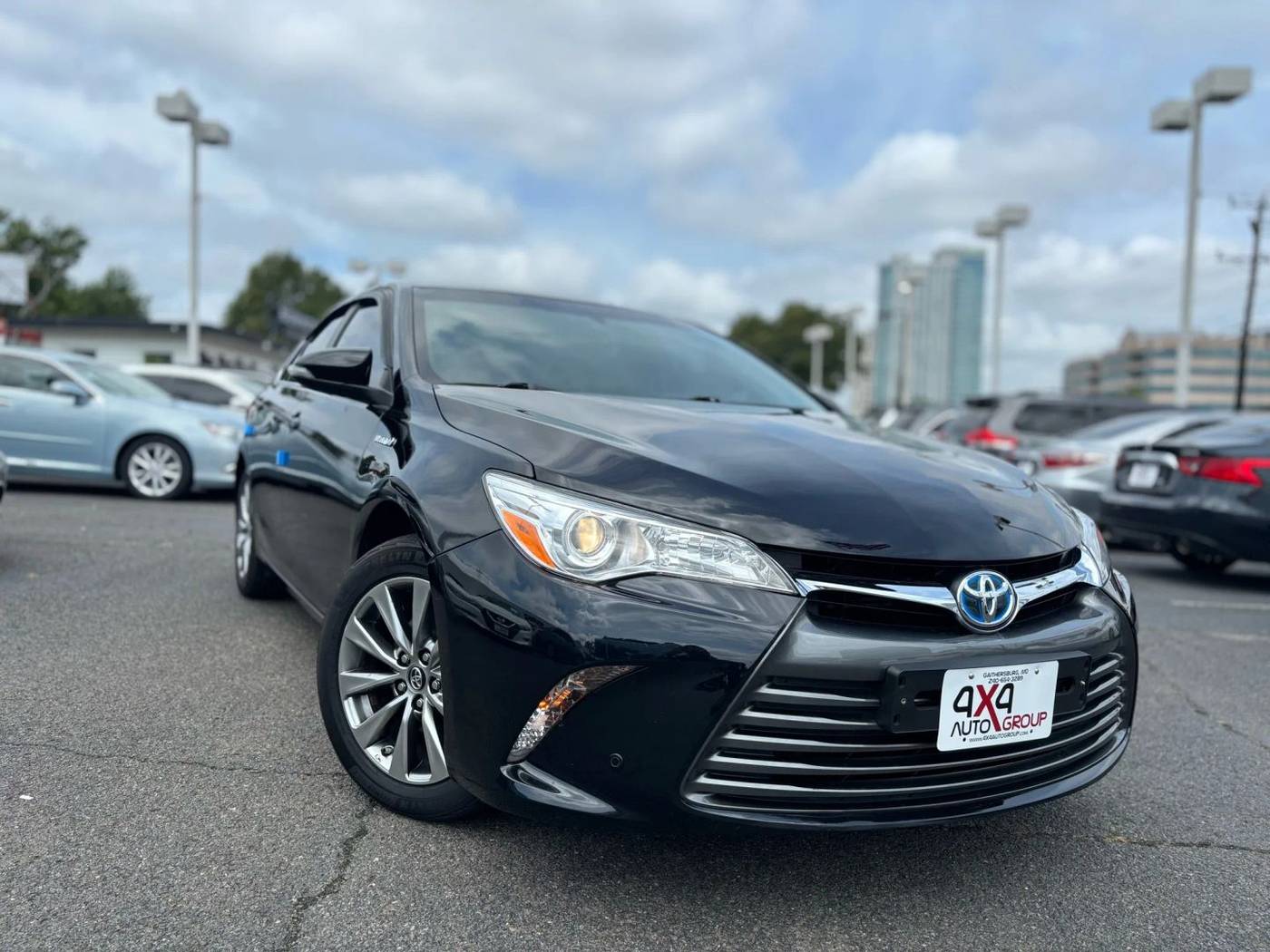 2017 Toyota Camry Hybrid XLE — Sedan — 86,437 mi — Vienna, VA
