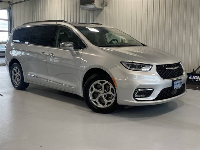 2022 Chrysler Pacifica Limited — Minivan — 46,073 mi — Tea, SD