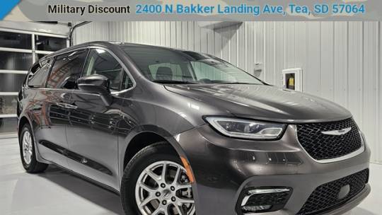 2023 Chrysler Pacifica Touring L — Minivan — 65,268 mi — Tea, SD