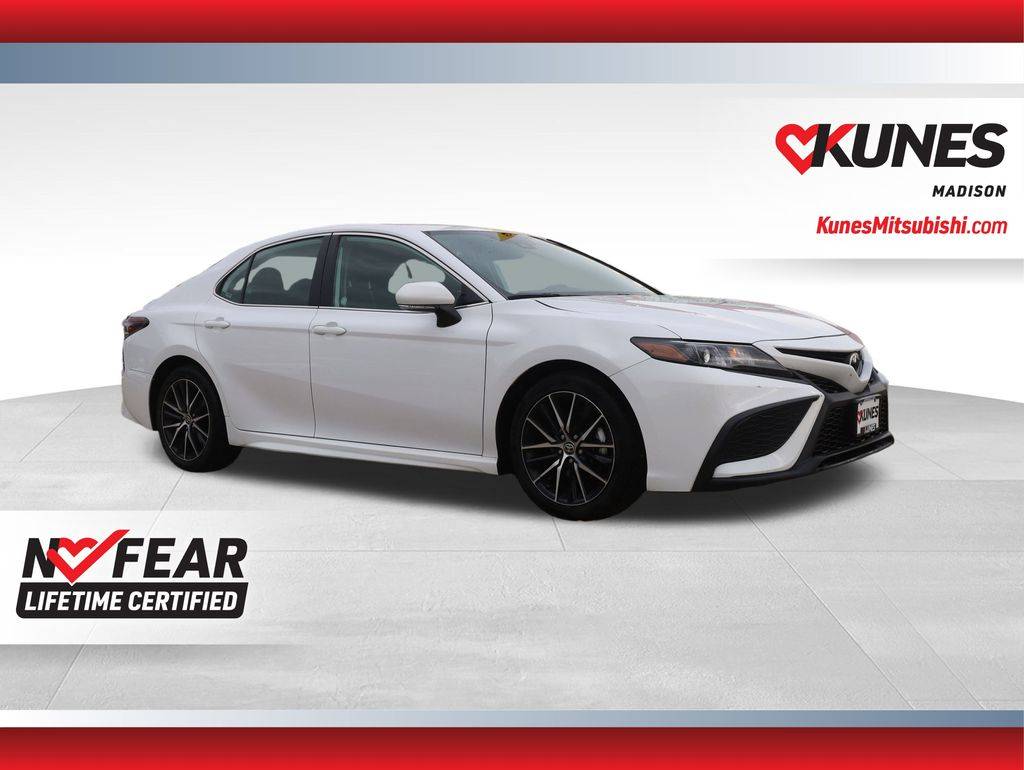 2024 Toyota Camry SE — Sedan — 51,706 mi — Madison, WI