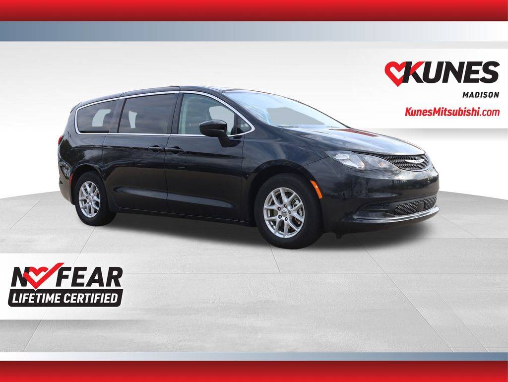 2022 Chrysler Voyager LX — Minivan — 77,103 mi — Madison, WI