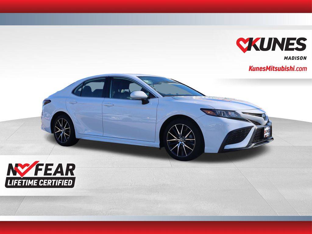 2023 Toyota Camry SE — Sedan — 58,895 mi — Madison, WI