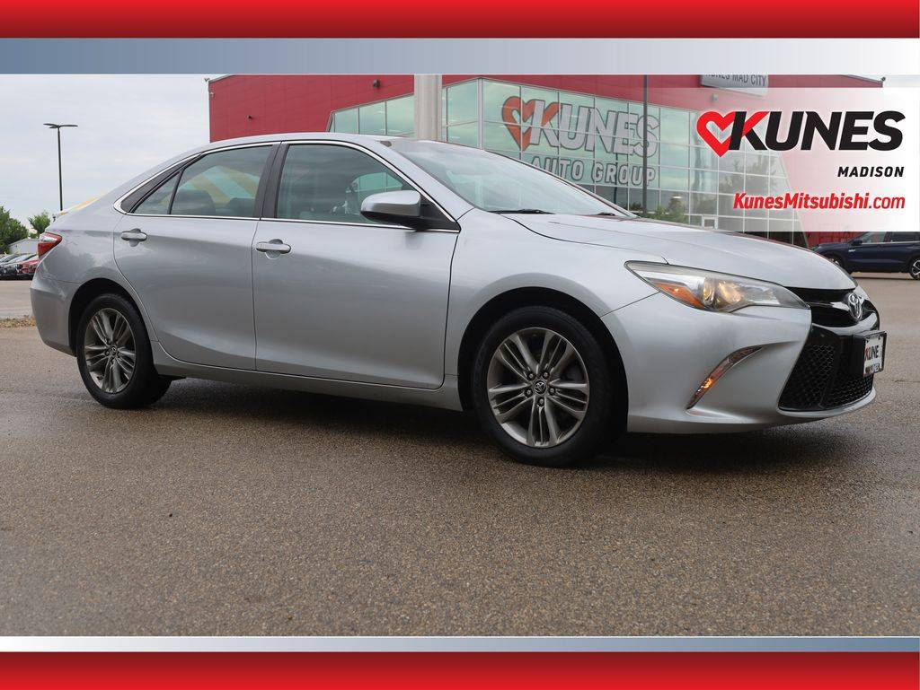 2015 Toyota Camry SE — Sedan — 136,488 mi — Madison, WI