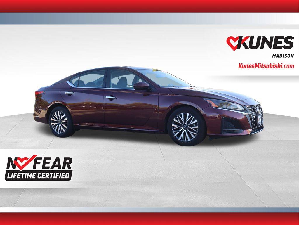2023 Nissan Altima SV — Sedan — 59,615 mi — Madison, WI