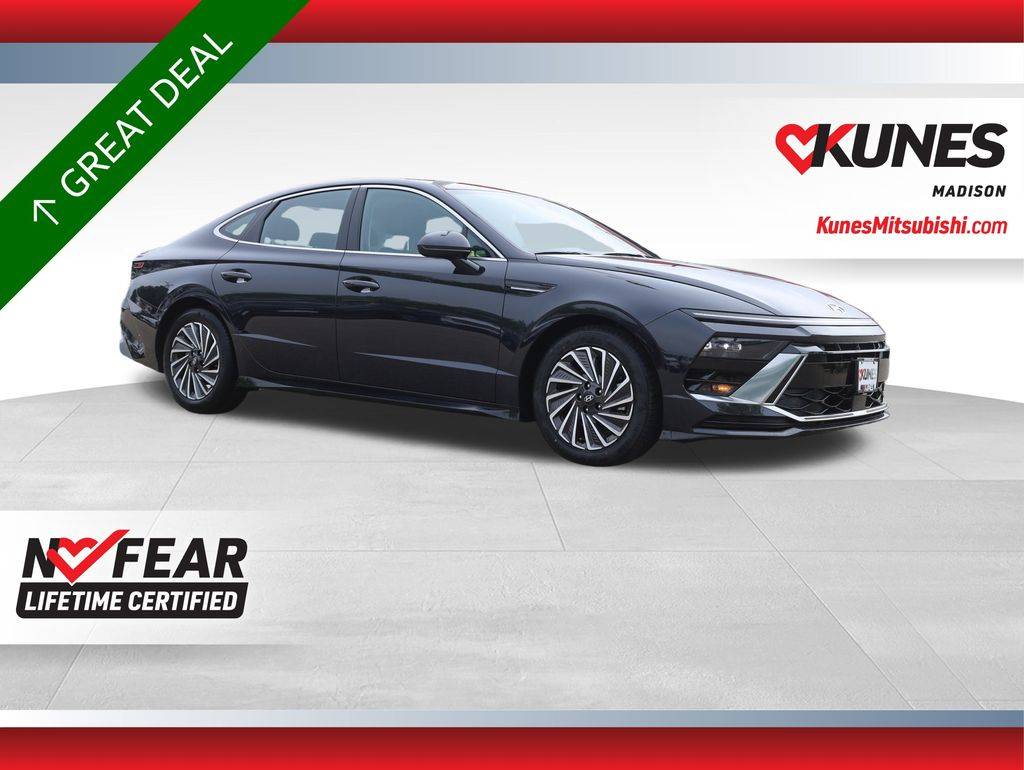 2024 Hyundai Sonata Hybrid SEL — Sedan — 30,743 mi — Madison, WI