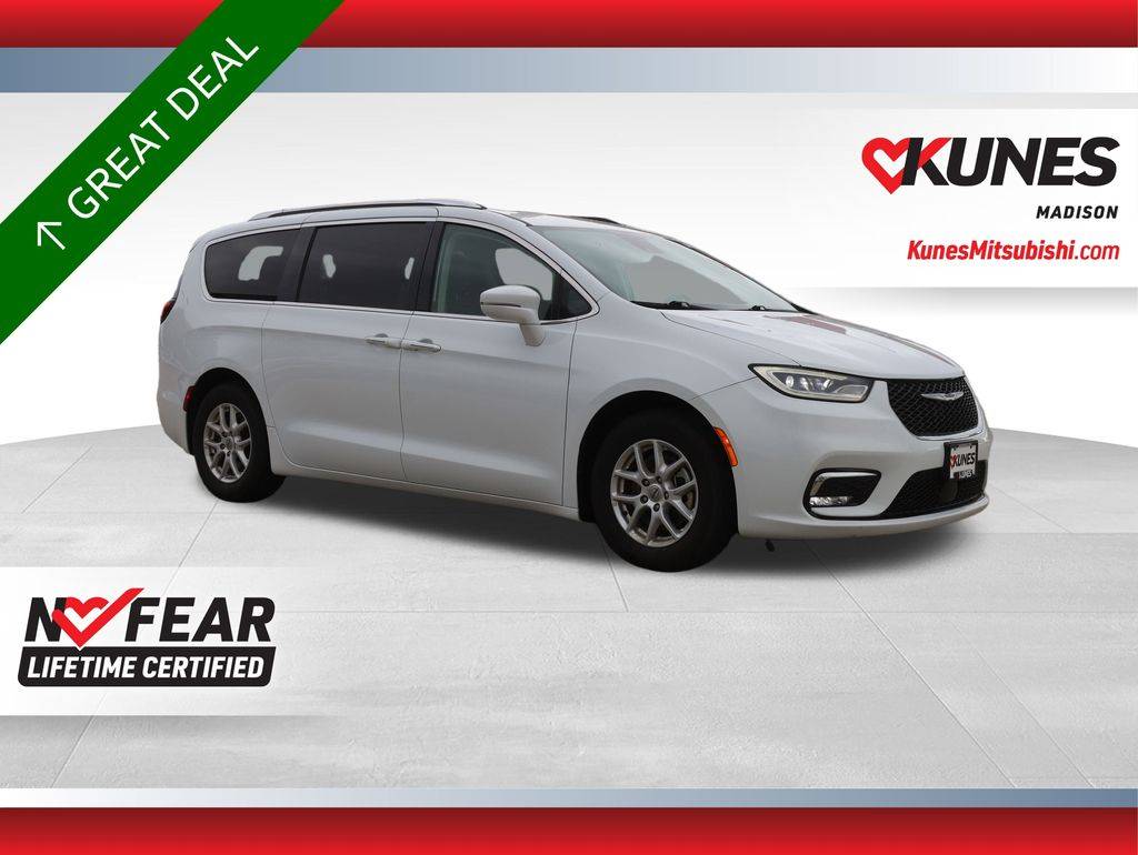 2021 Chrysler Pacifica Touring L — Minivan — 73,931 mi — Madison, WI