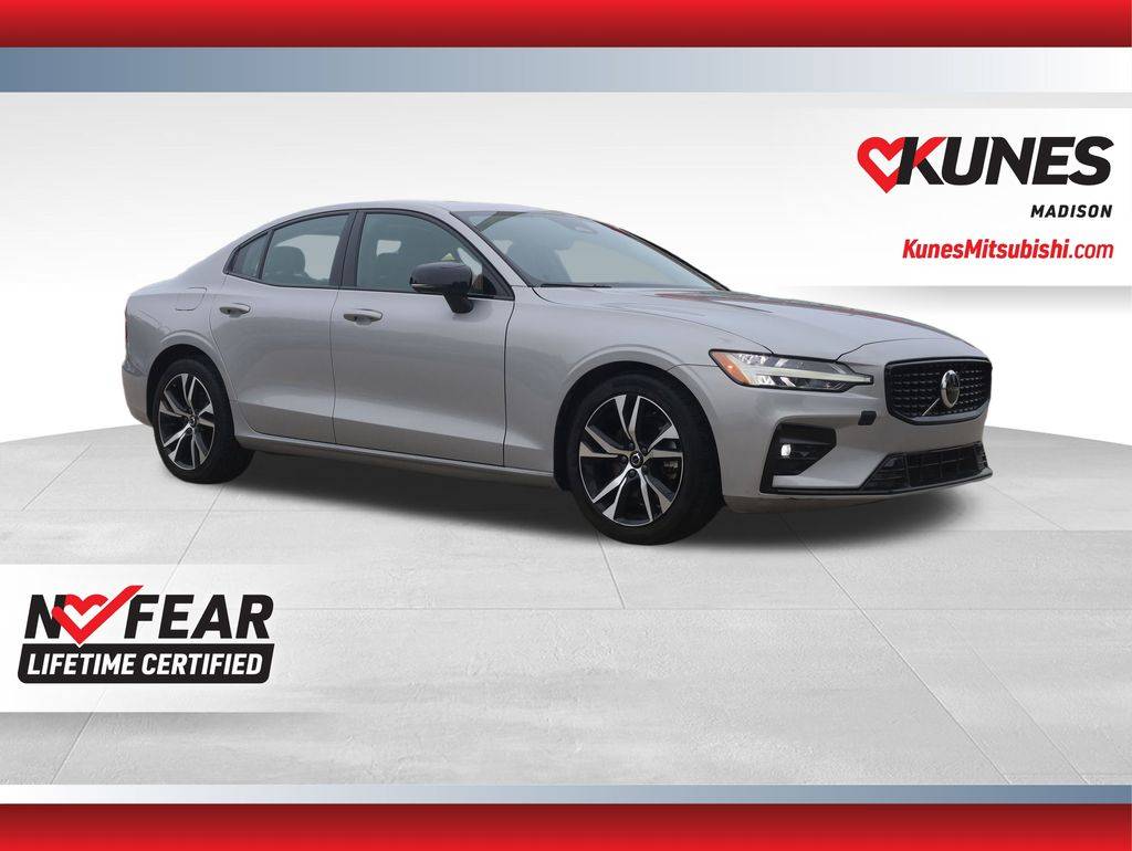 2024 Volvo S60 Core — Sedan — 19,285 mi — Madison, WI