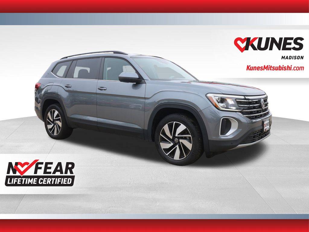 2024 Volkswagen Atlas SE with Technology — SUV — 52,652 mi — Madison, WI