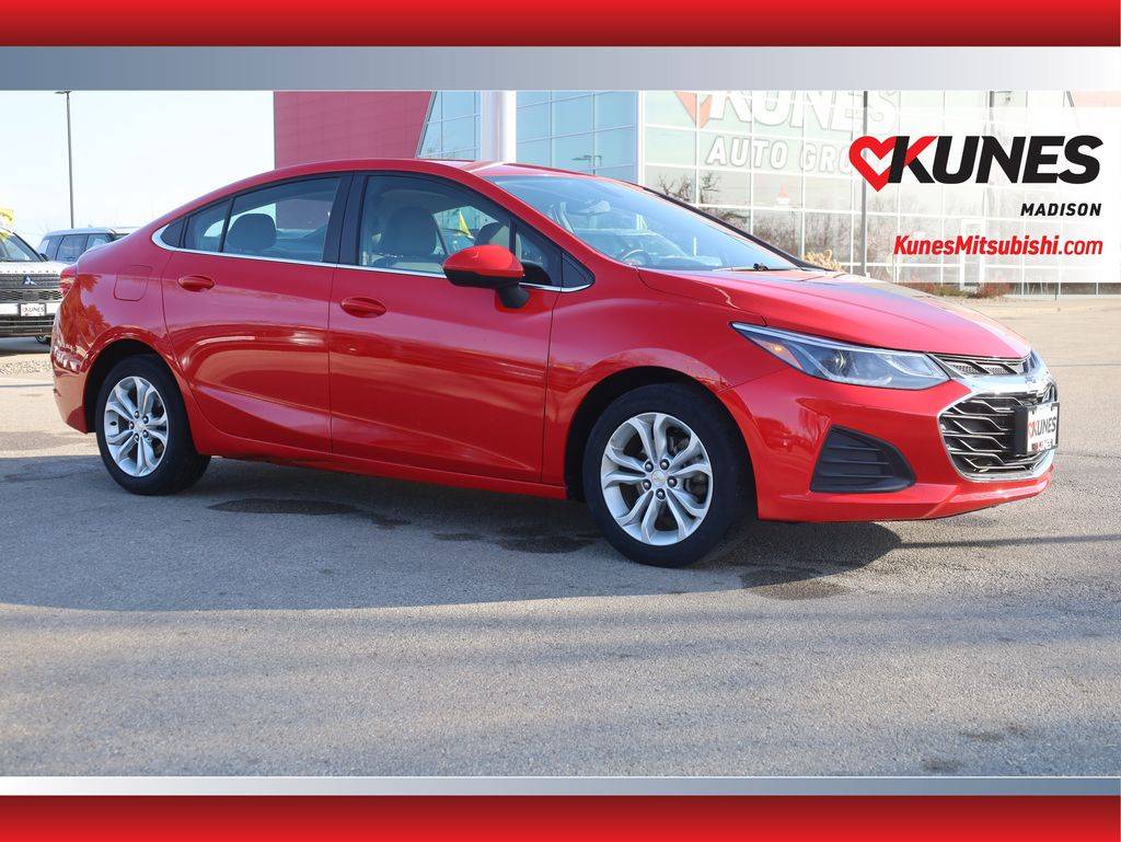 2019 Chevrolet Cruze LT — Sedan — 117,249 mi — Madison, WI