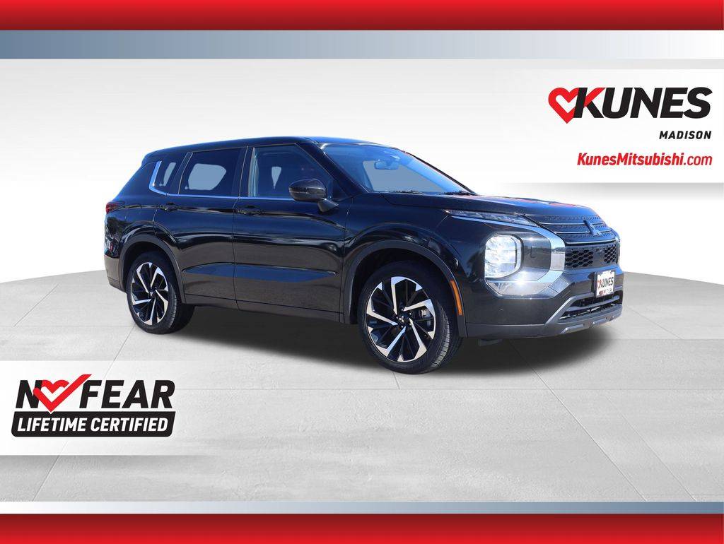 2022 Mitsubishi Outlander ES — SUV — 46,363 mi — Madison, WI