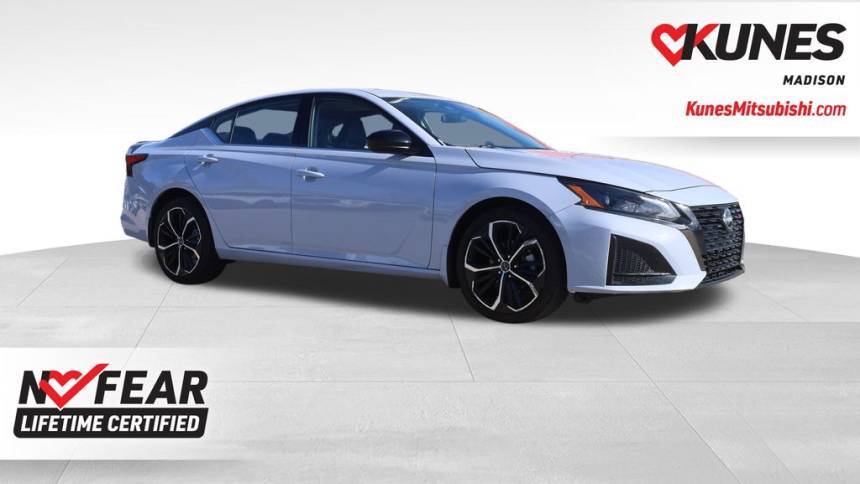 2024 Nissan Altima SR — Sedan — 29,365 mi — Madison, WI