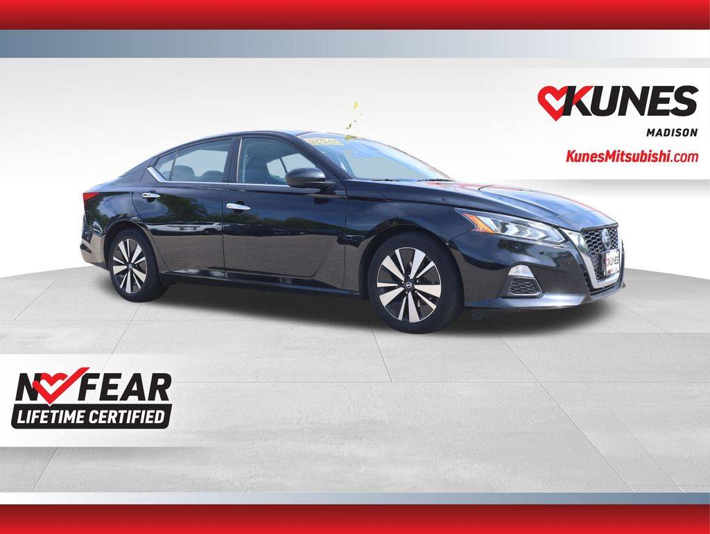2022 Nissan Altima SV — Sedan — 88,185 mi — Madison, WI