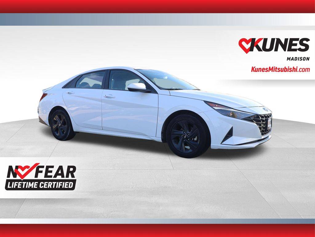 2023 Hyundai Elantra SEL — Sedan — 82,041 mi — Madison, WI