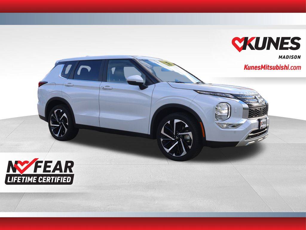 2024 Mitsubishi Outlander SE — SUV — 16,102 mi — Madison, WI