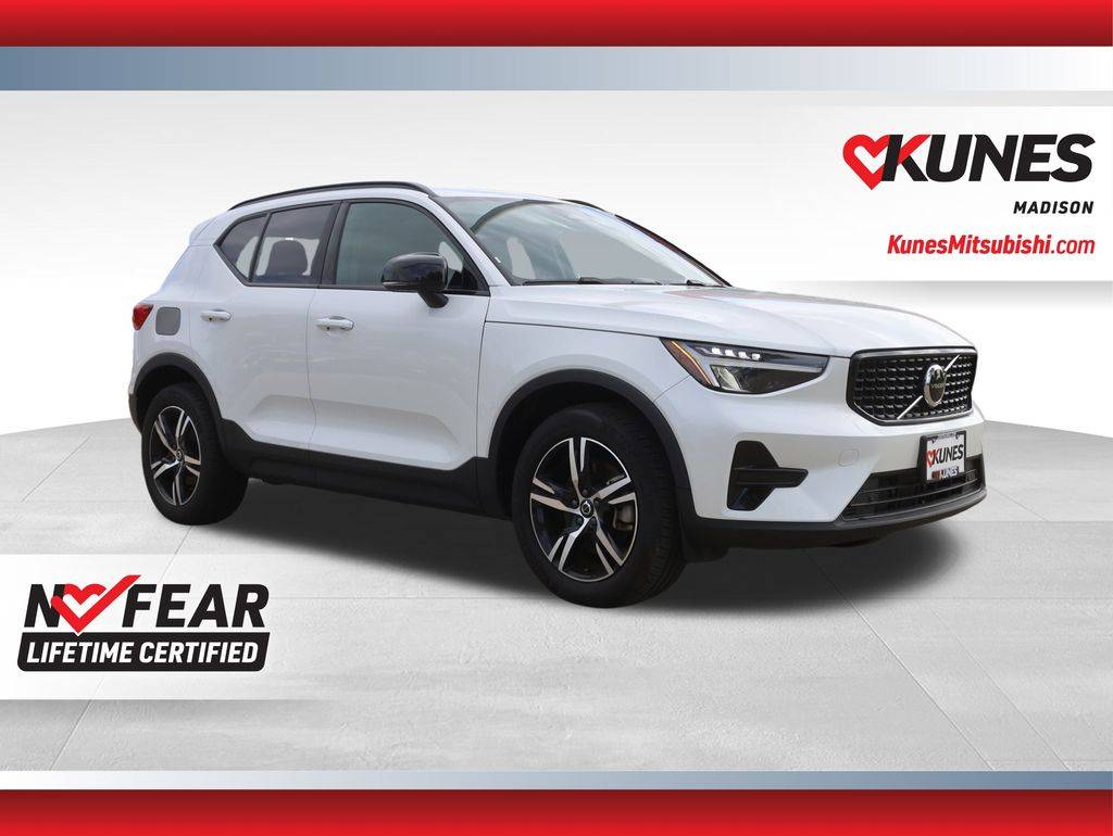 2024 Volvo XC40 Core — SUV — 29,549 mi — Madison, WI