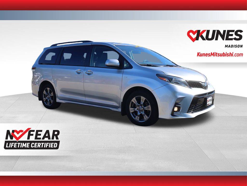 2019 Toyota Sienna SE — Minivan — 50,447 mi — Madison, WI
