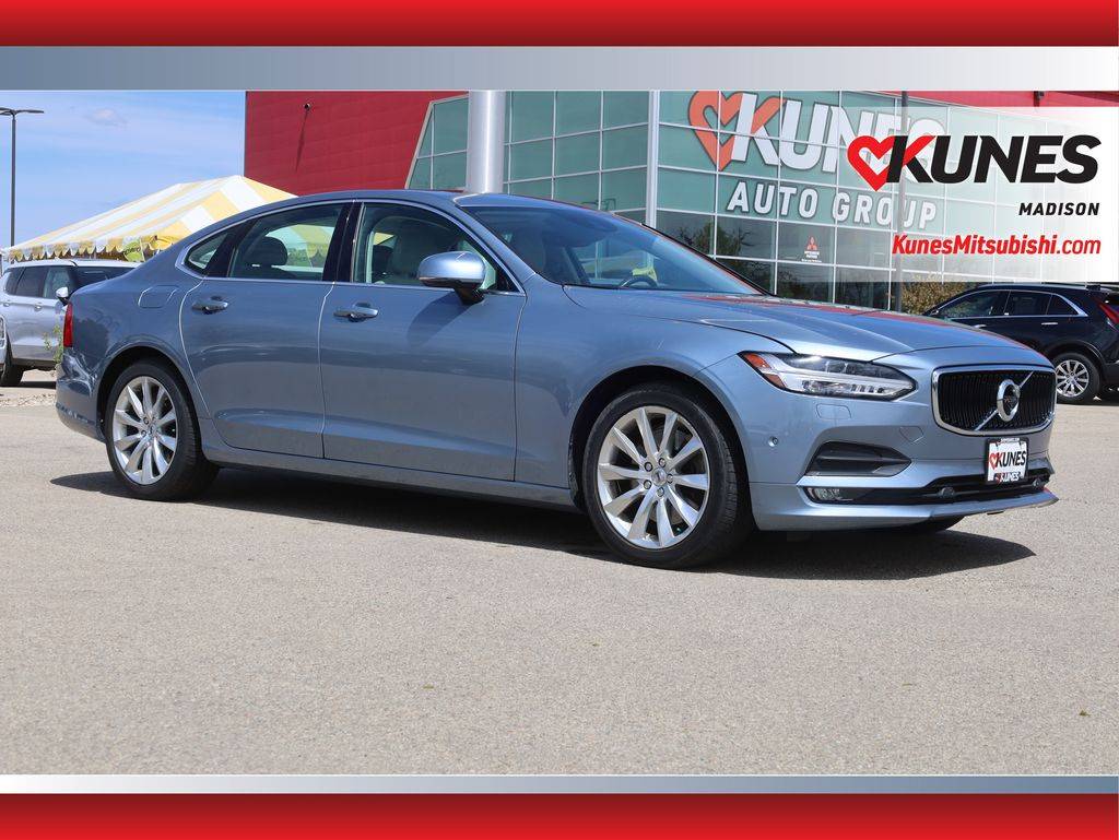 2017 Volvo S90 Momentum — Sedan — 117,977 mi — Madison, WI