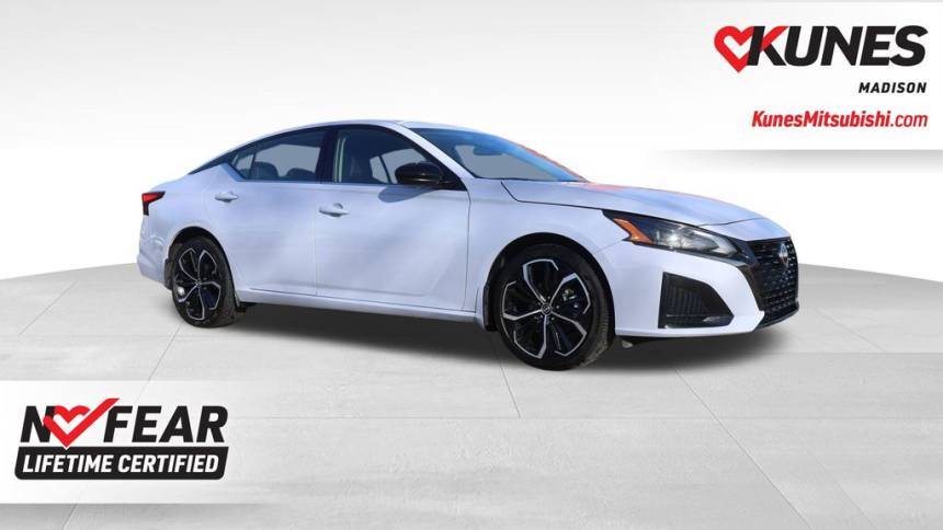 2024 Nissan Altima SR — Sedan — 19,988 mi — Madison, WI