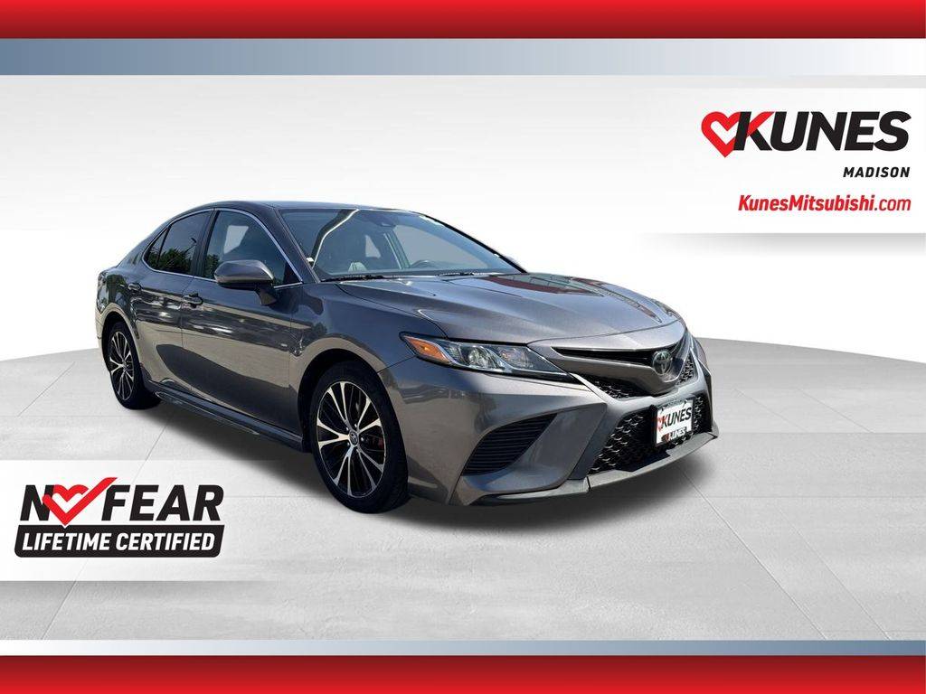 2020 Toyota Camry SE — Sedan — 81,366 mi — Madison, WI