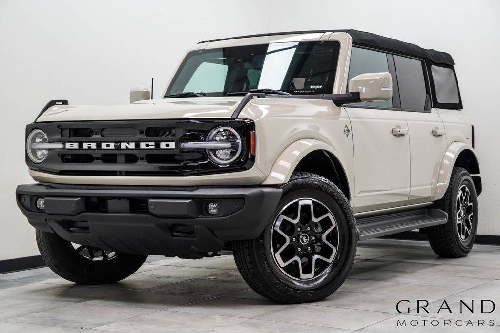2025 Ford Bronco Outer Banks