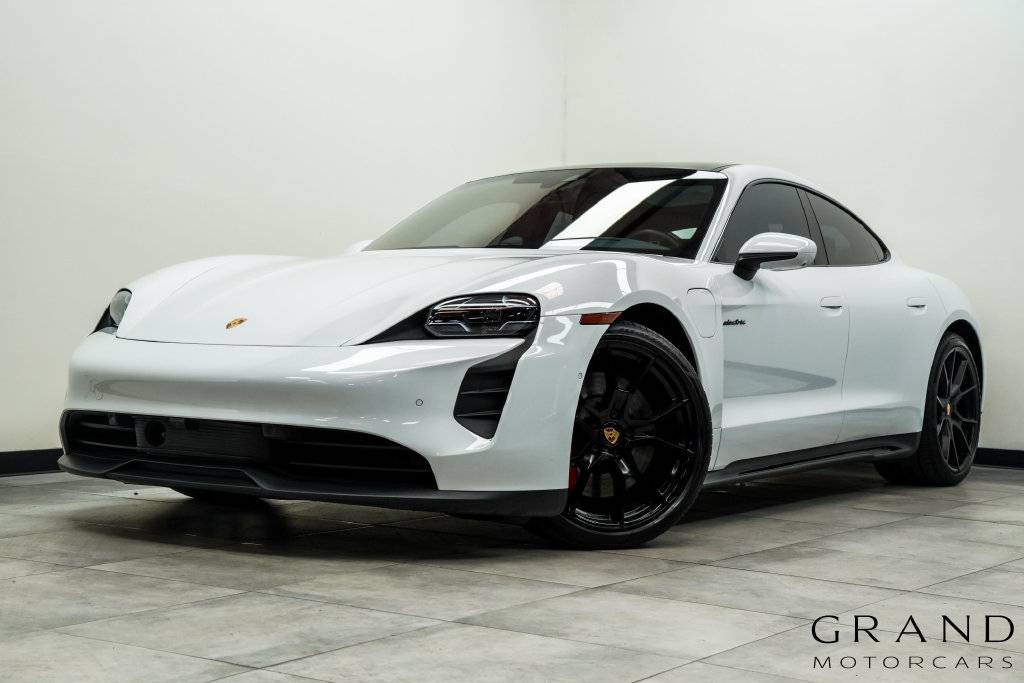 2022 Porsche Taycan GTS