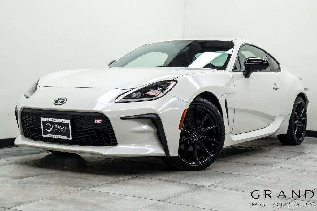 2024 Toyota GR86 Premium