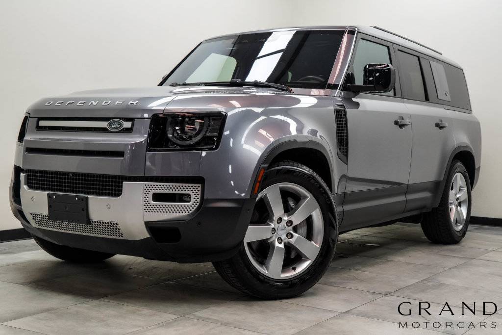 2023 Land Rover Defender SE