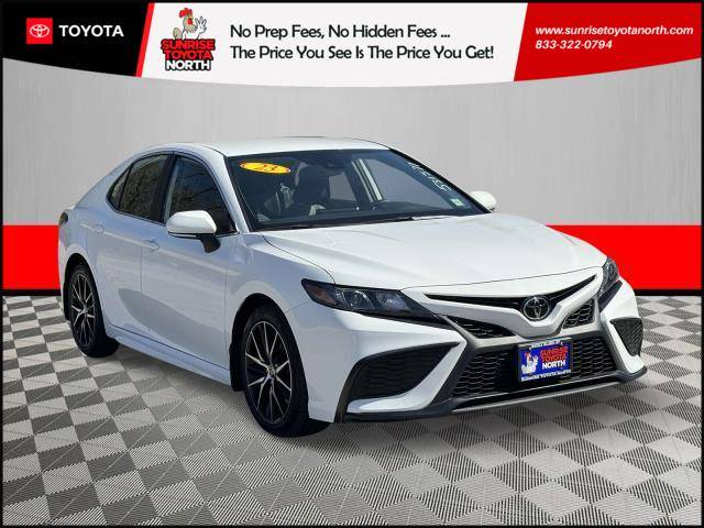 2023 Toyota Camry SE — Sedan — 23,899 mi — Middle Island, NY