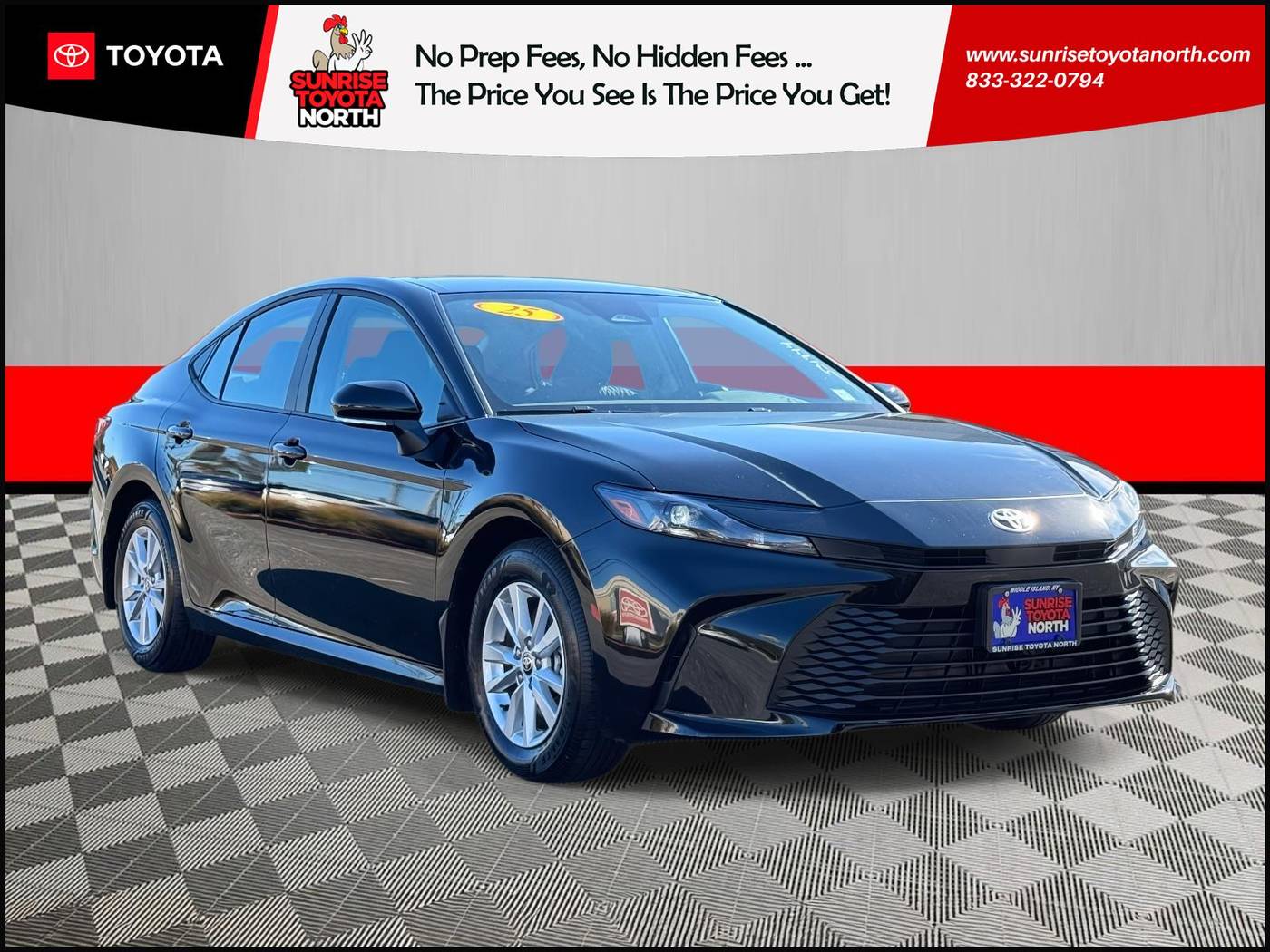 2025 Toyota Camry Hybrid LE — Sedan — 520 mi — Middle Island, NY