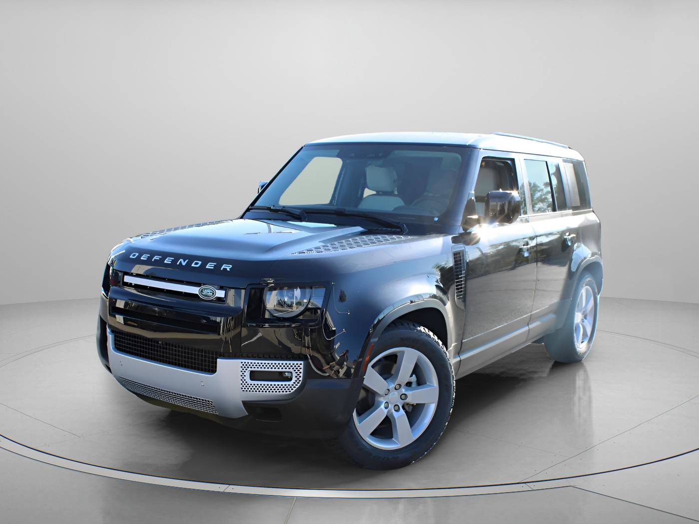 2025 Land Rover Defender S — SUV — 78 mi — Creve Coeur, MO