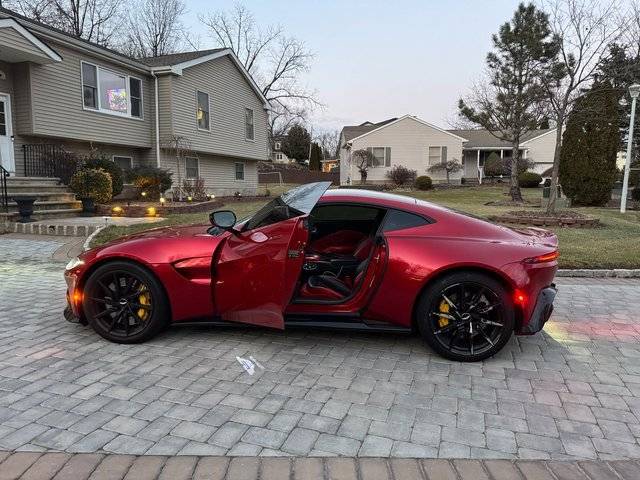 2019 Aston Martin Vantage Standard — Coupe — 27,589 mi — Creve Coeur, MO