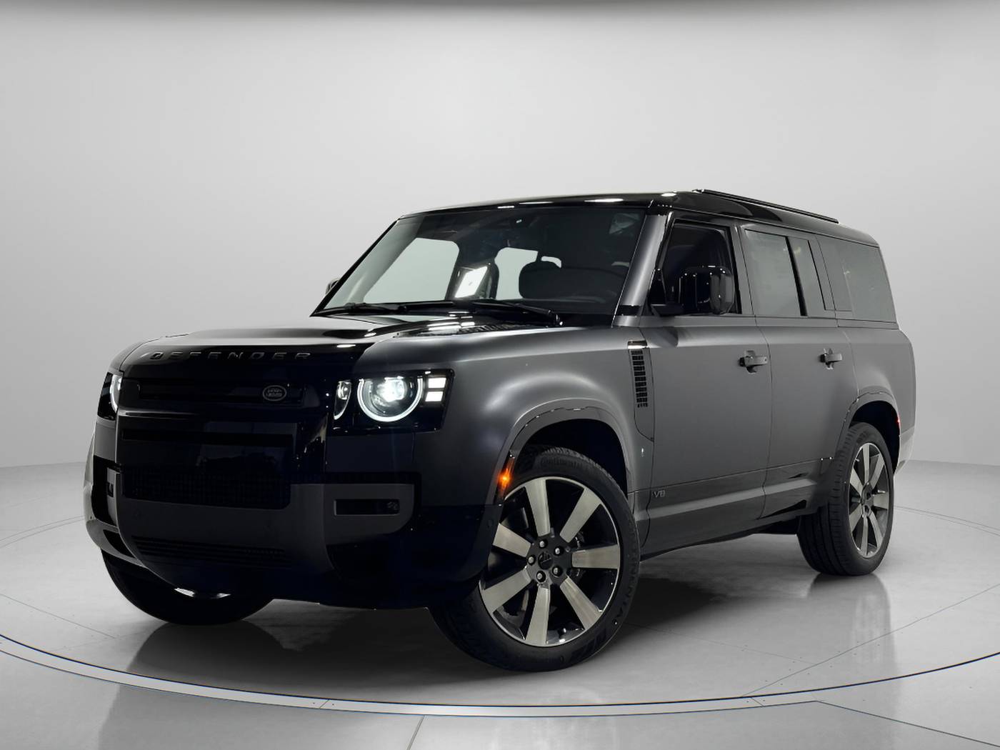 2026 Land Rover Defender 130 V8 P500