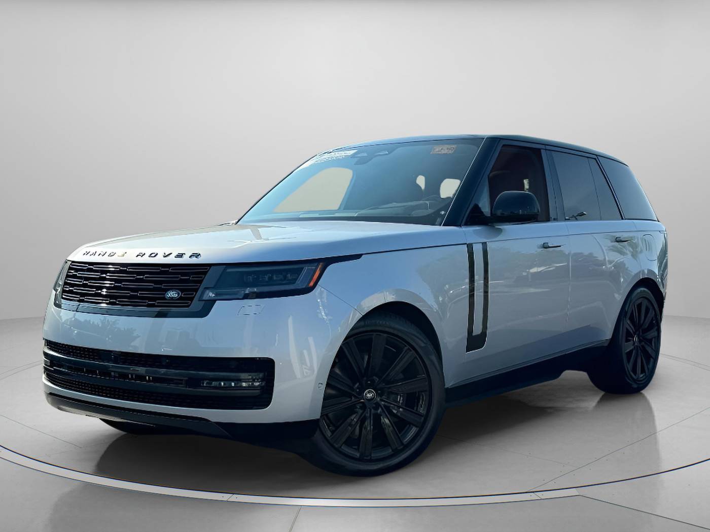 2025 Land Rover Range Rover P550e SE