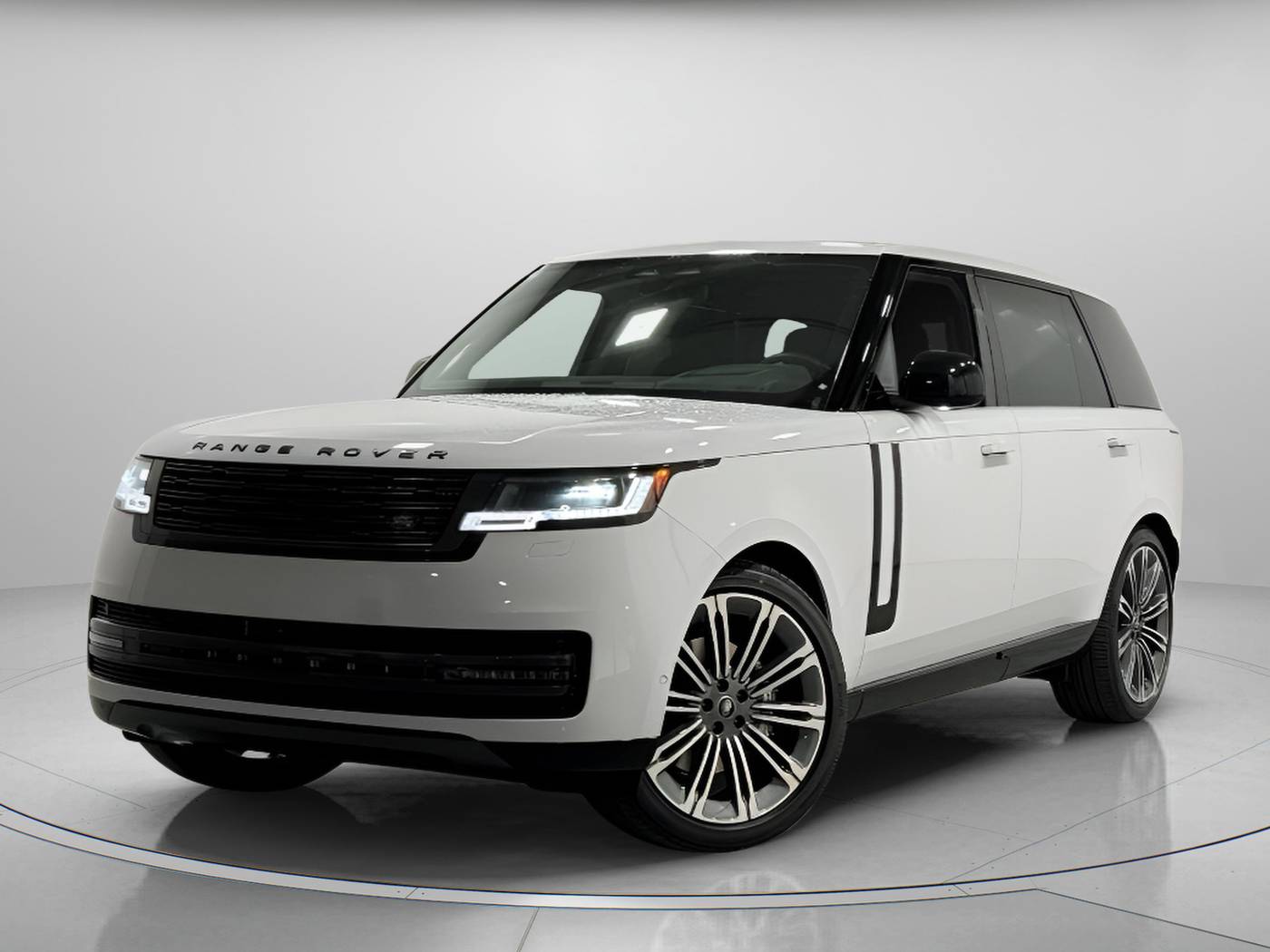 2025 Land Rover Range Rover P400 SE LWB