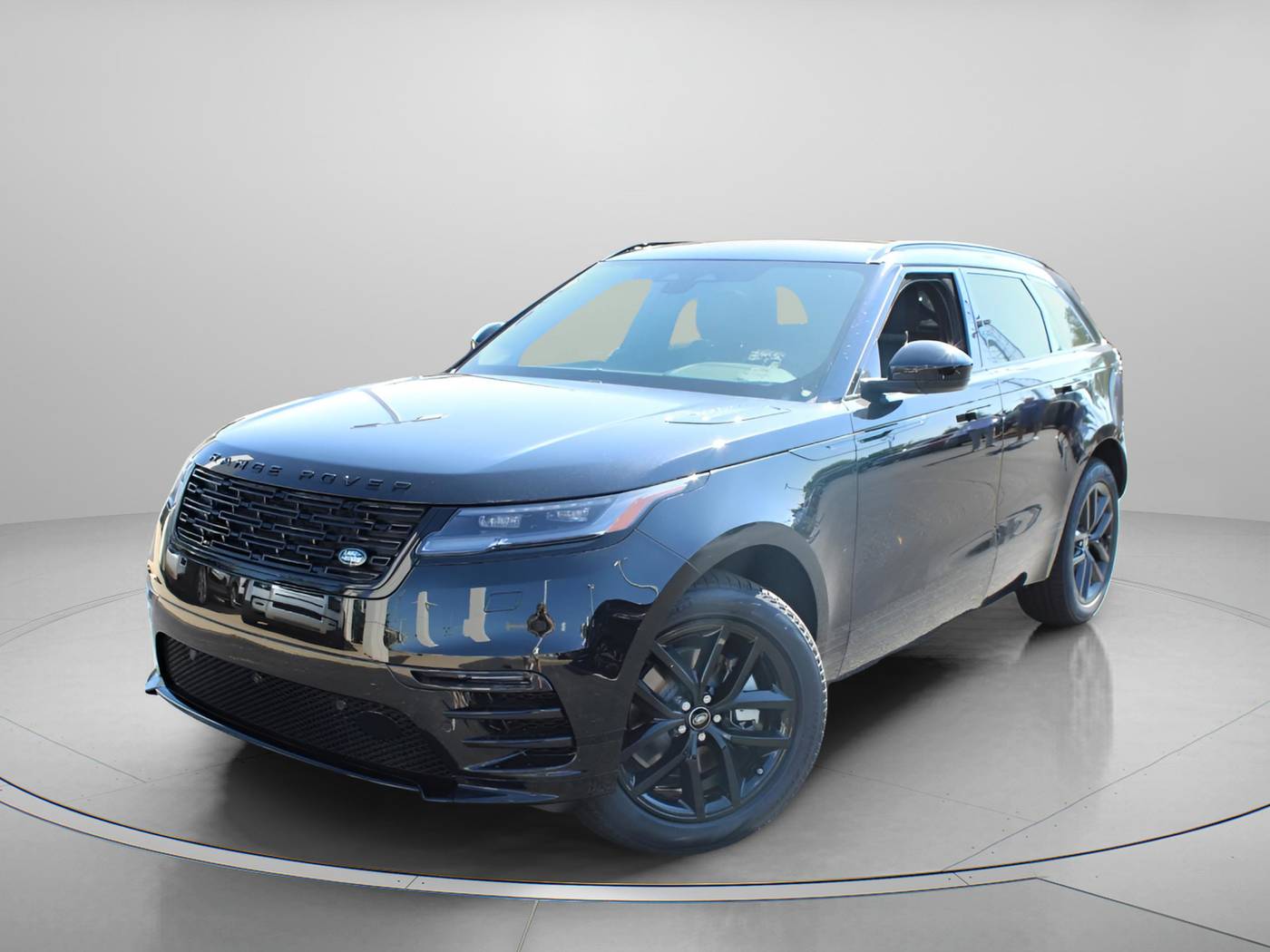 2025 Land Rover Range Rover Velar Dynamic SE — SUV — 84 mi — Creve Coeur, MO