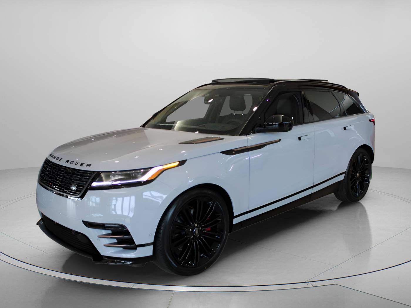 2025 Land Rover Range Rover Velar Dynamic SE — SUV — 13,179 mi — Creve Coeur, MO