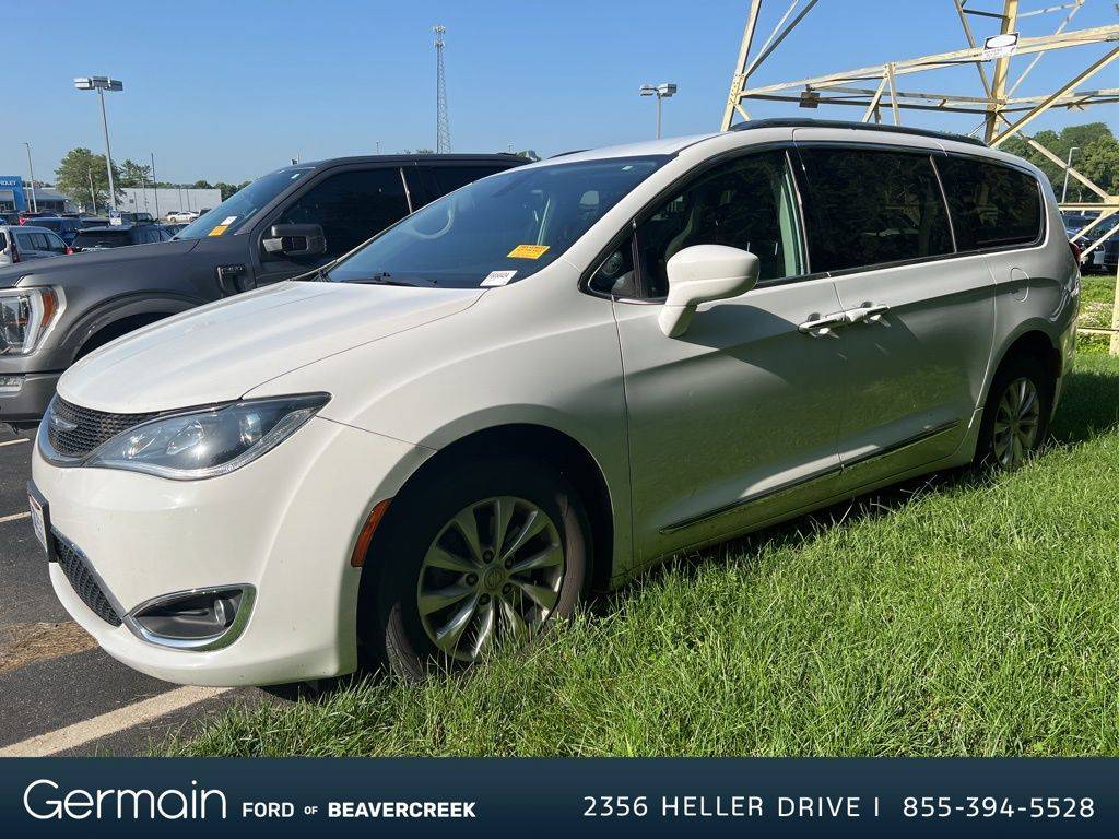 2019 Chrysler Pacifica Touring L — Minivan — 71,979 mi — Beavercreek, OH