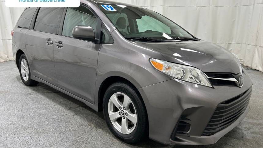 2019 Toyota Sienna LE — Minivan — 117,945 mi — Beavercreek, OH