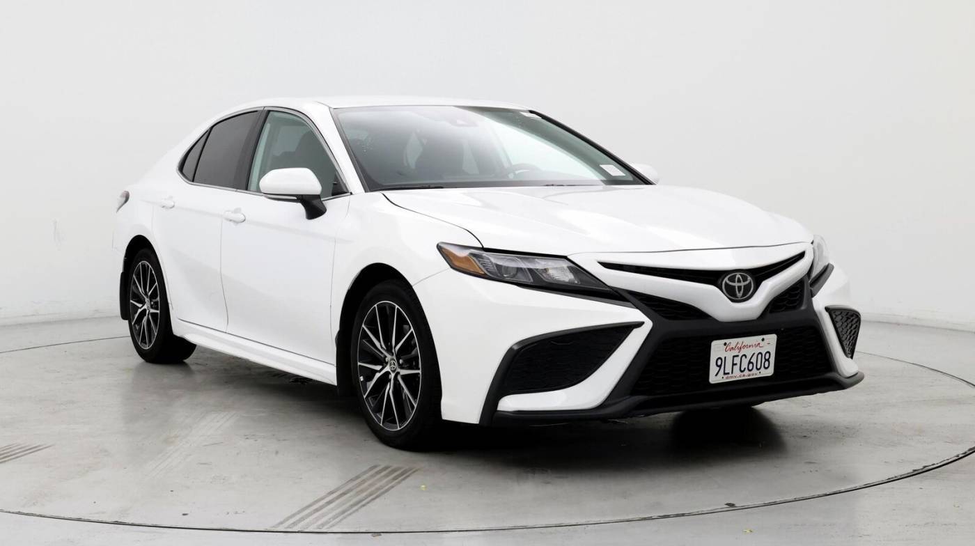 2024 Toyota Camry SE — Sedan — 13,368 mi — Palmdale, CA
