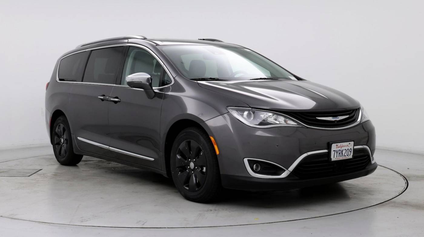 2017 Chrysler Pacifica Hybrid Platinum — Minivan — 55,228 mi — Palmdale, CA