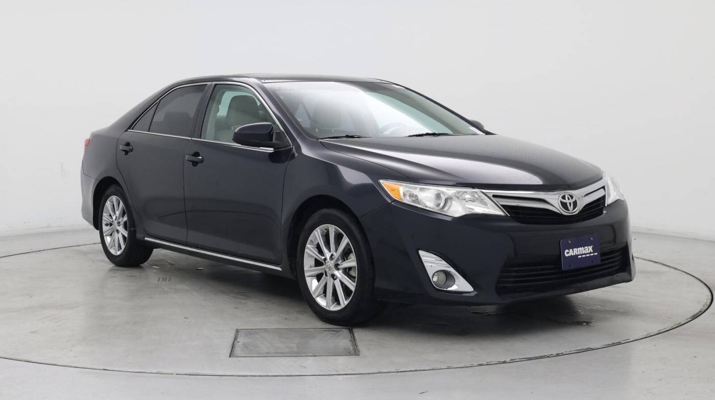 2013 Toyota Camry XLE V6 — Sedan — 59,604 mi — Palmdale, CA