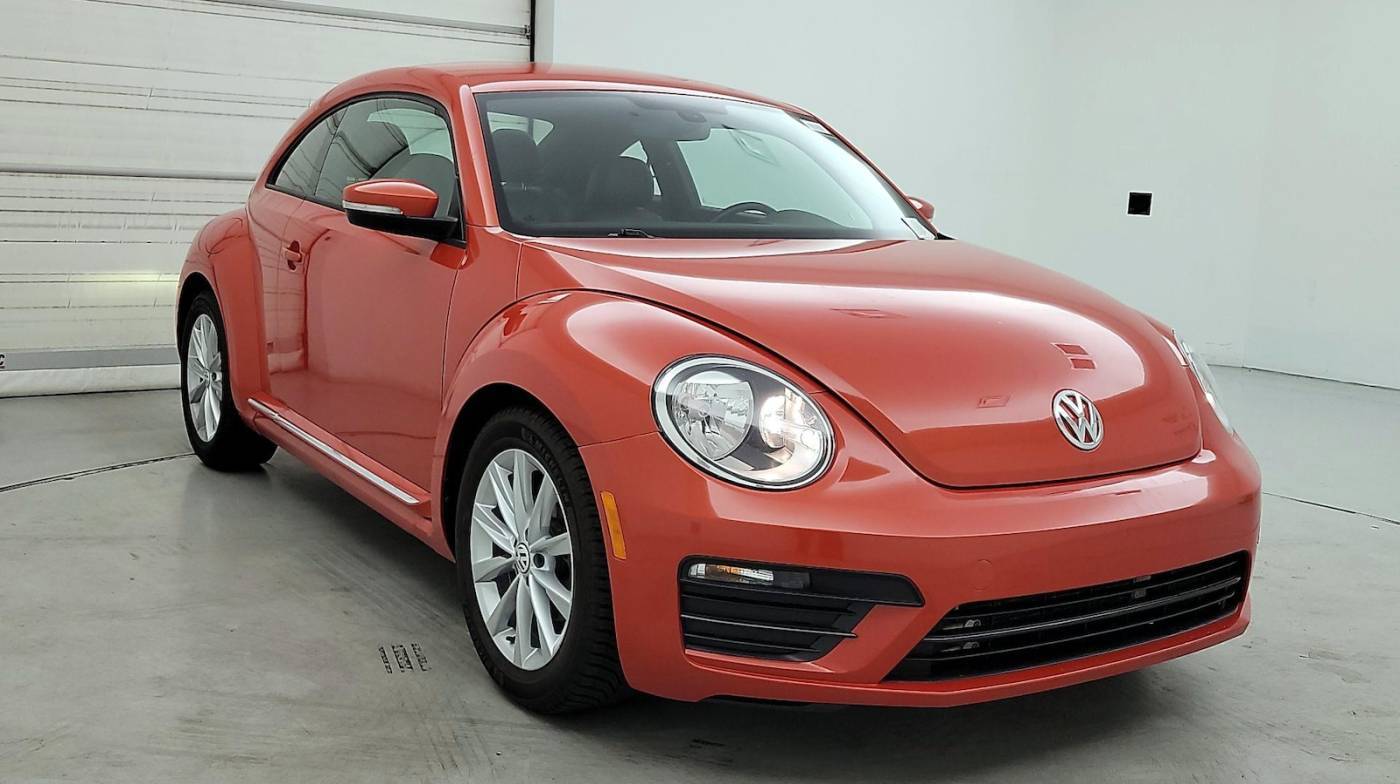 2018 Volkswagen Beetle S — Coupe — 57,703 mi — Palmdale, CA