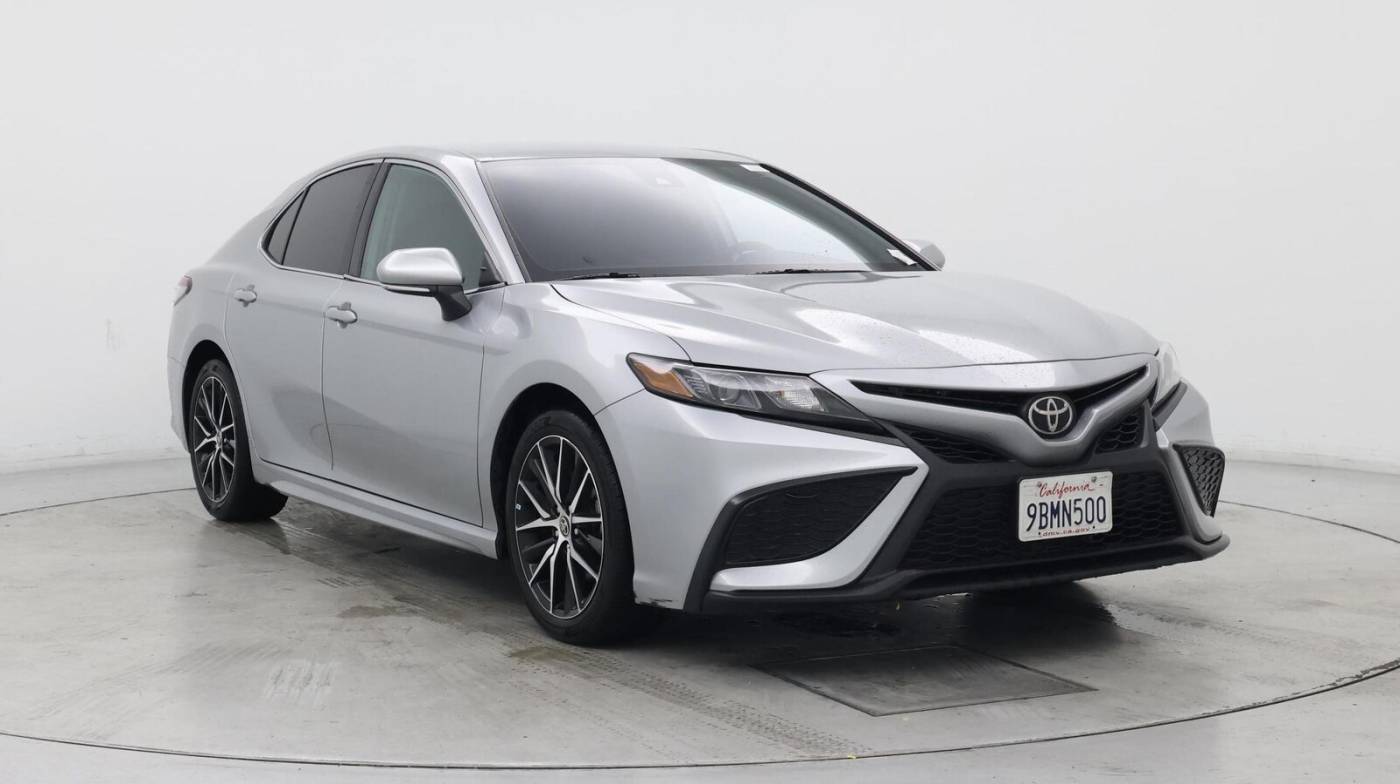 2022 Toyota Camry SE — Sedan — 14,932 mi — Palmdale, CA