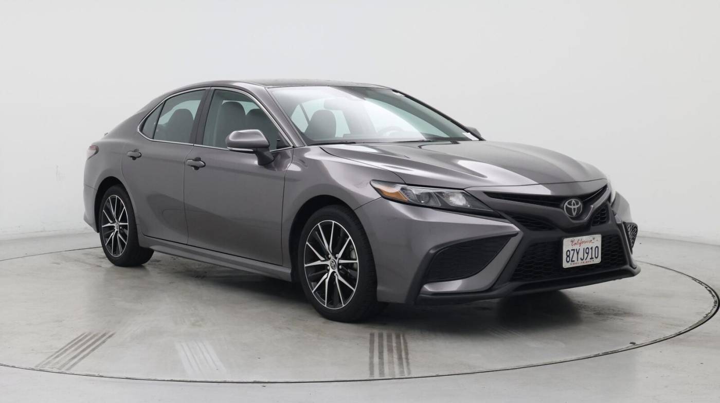 2022 Toyota Camry SE — Sedan — 30,227 mi — Palmdale, CA