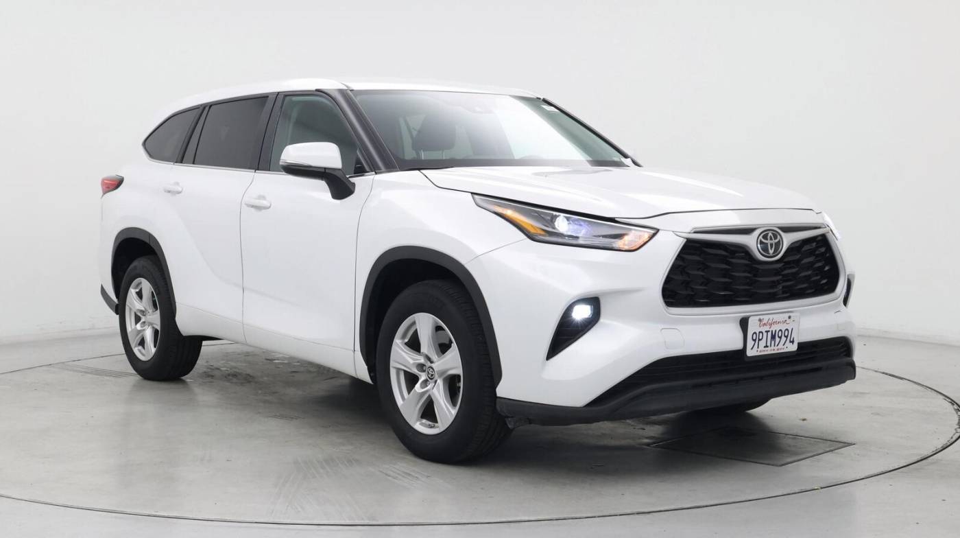 2023 Toyota Highlander LE — SUV — 18,745 mi — Palmdale, CA