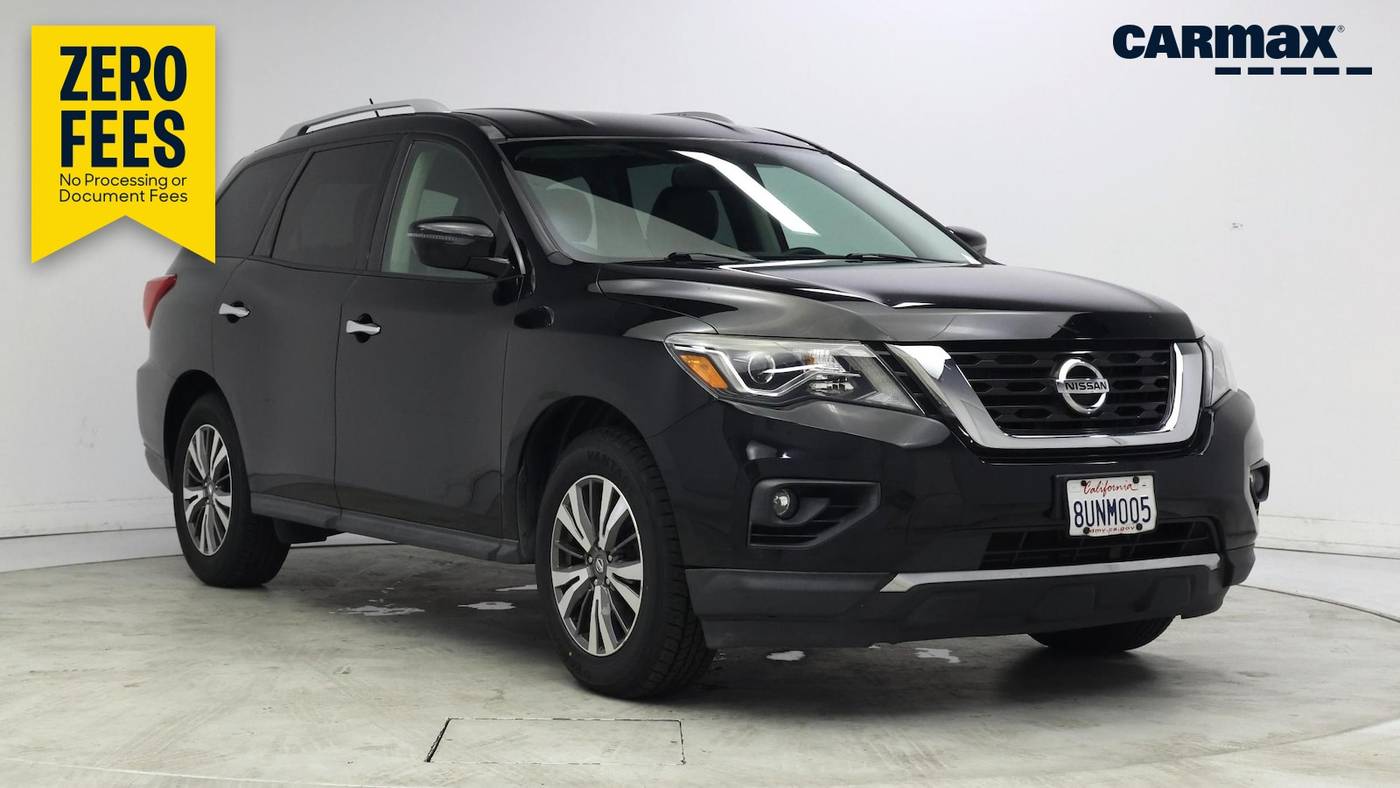 2017 Nissan Pathfinder SV
