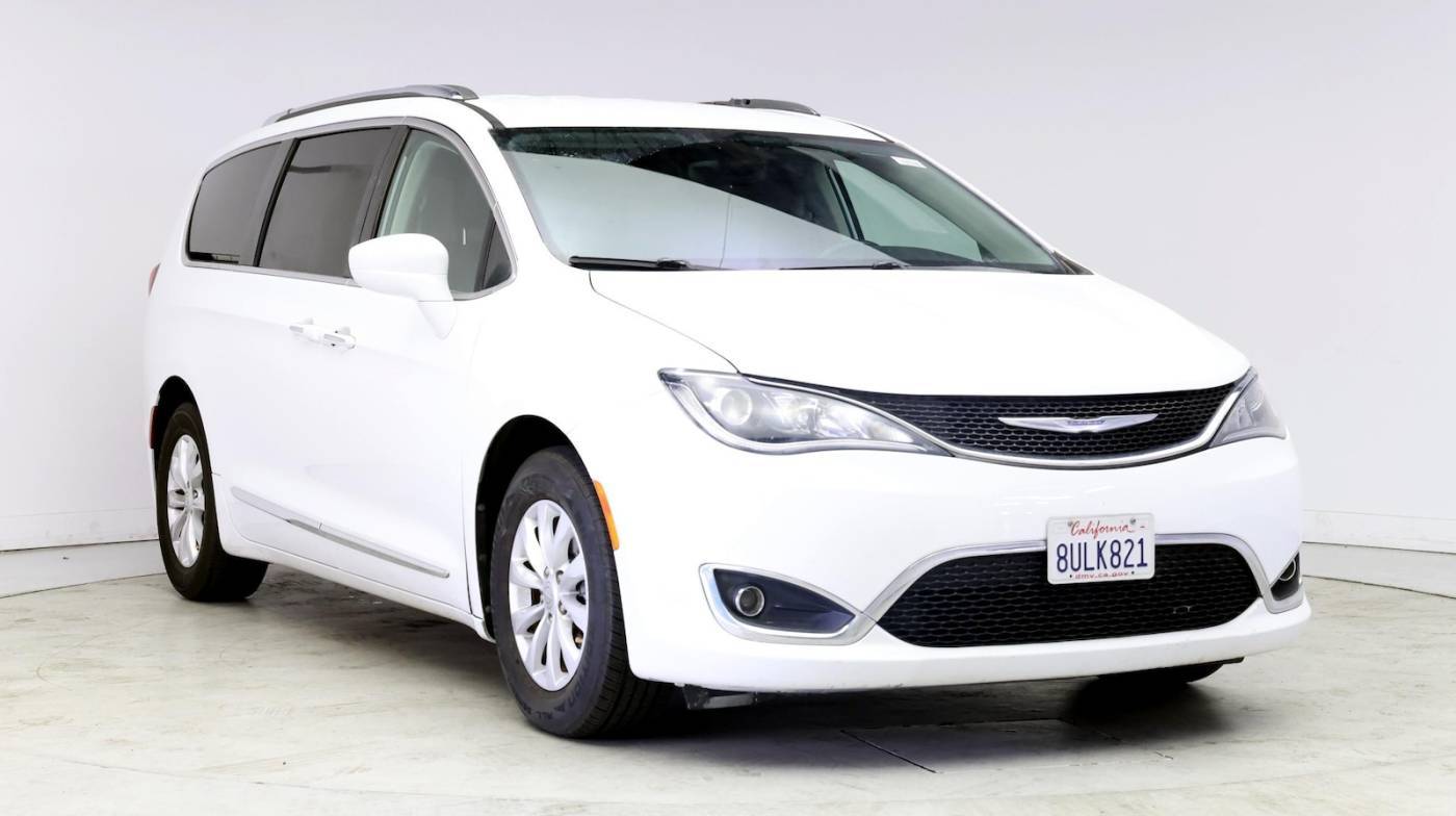 2018 Chrysler Pacifica Touring L — Minivan — 61,637 mi — Murietta, CA